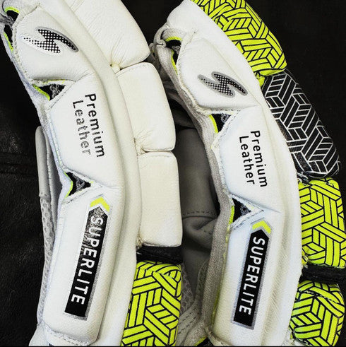 2024 SS Superlite Batting Gloves - Mens