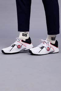 SS Gutsy cricket shoes