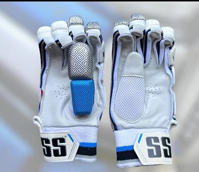 SS Aerolite Batting Gloves - Adult