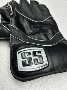 SS Wicket Keeping Gloves Reserve Edition