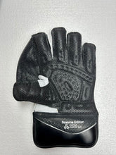 Load image into Gallery viewer, SS Wicket Keeping Gloves Reserve Edition