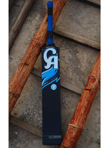 Wolf Power-Tek tennis ball cricket bat, handcrafted from Popular willow, lightweight and ideal for tournaments with a double-colored grip and Power-Tek technology for extra blade power.