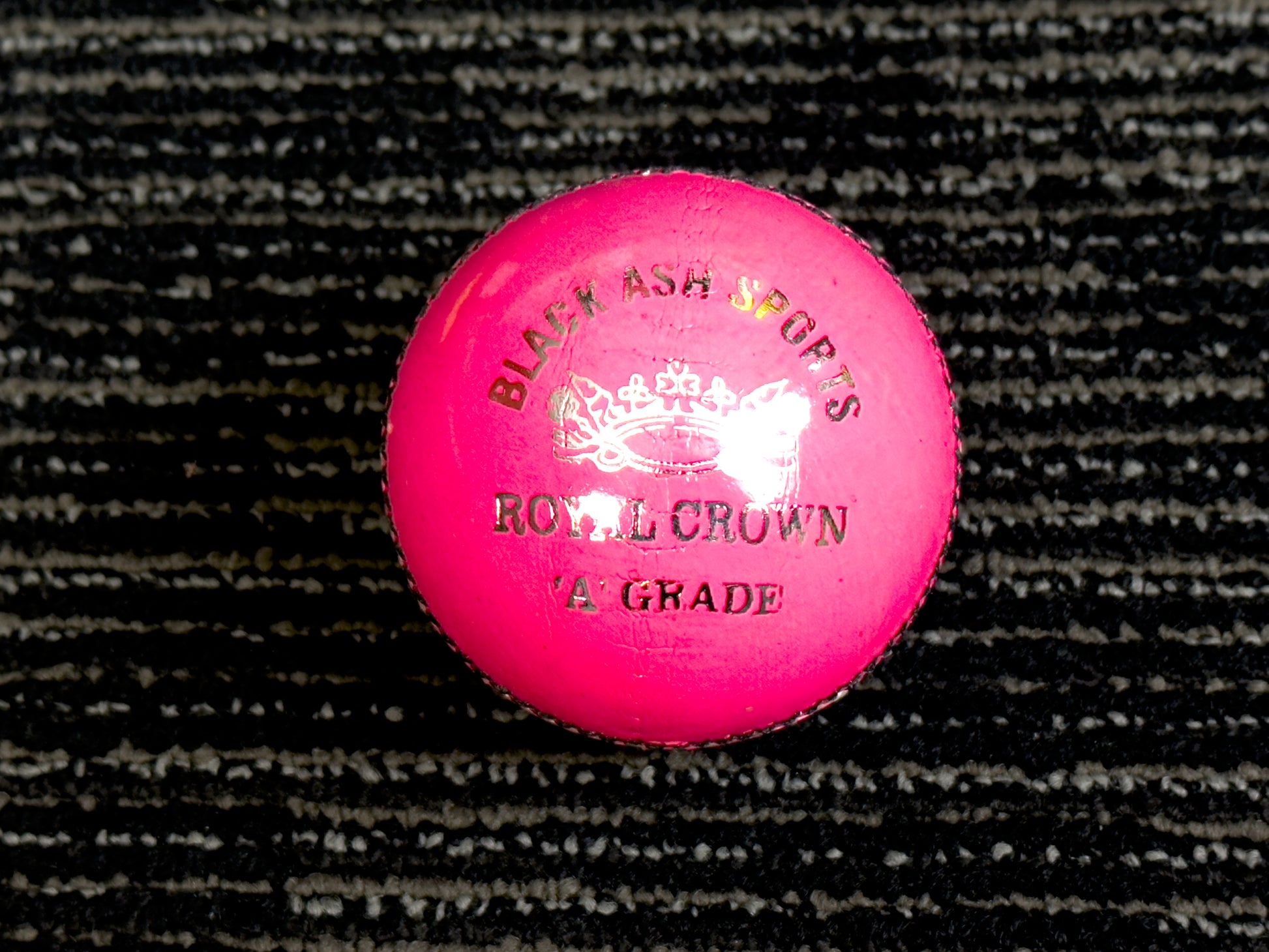 Black Ash Royal Crown pack of 6 pink cricket leather balls, 156 grams each, with genuine leather, 4-piece construction, waterproof, excellent shape retention, suitable for 50 overs cricket, and MCC regulations compliant.