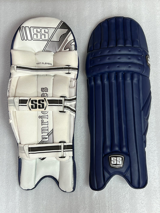 SS Test Player Batting Pads, lightweight with great protection, used by international players, featuring a new design for comfort, leather instep, cane inserts for impact absorption, and extra HD protection for top-level performance.